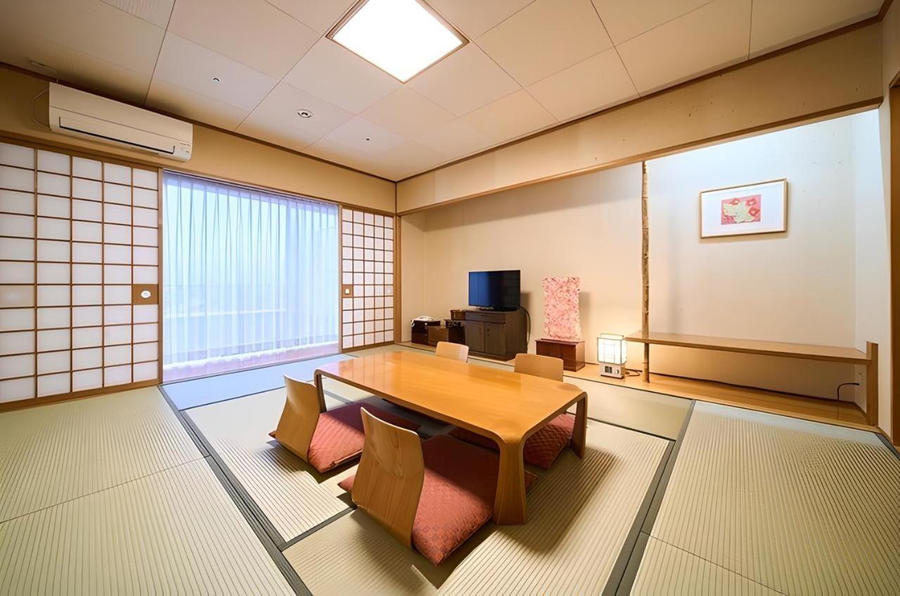 New Sunpia Tsuruga Hotell Exteriör bild