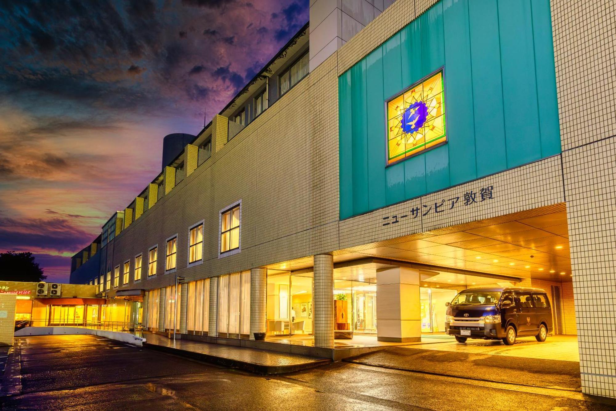 New Sunpia Tsuruga Hotell Exteriör bild